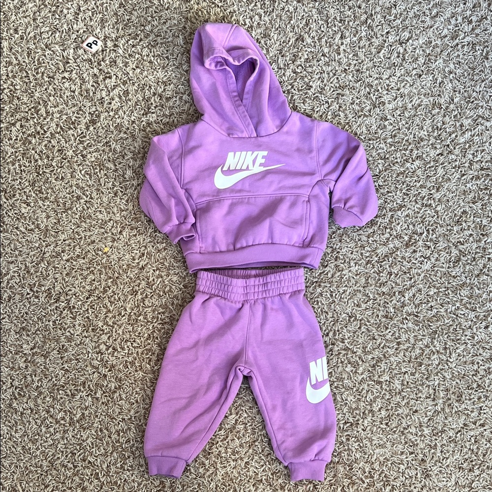 Infant Nike Sweatsuit Set
